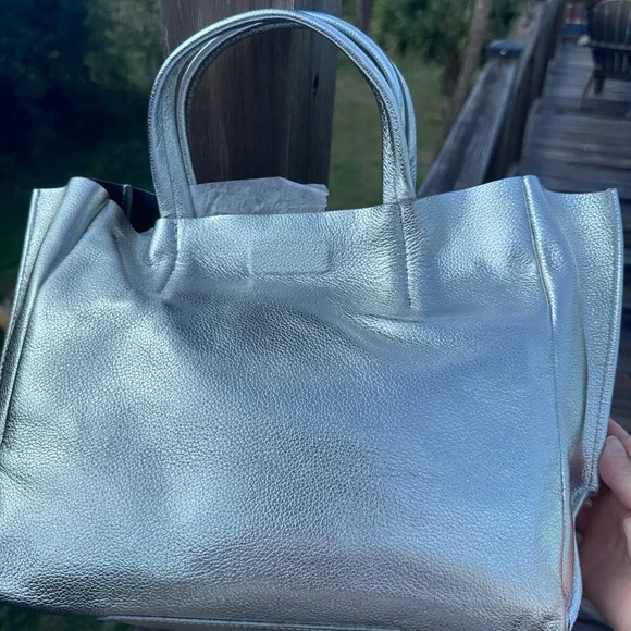 New! Ampersand as Apostrophe Silver Tote Bag with long strap. Sold out! - Picture 4 of 9